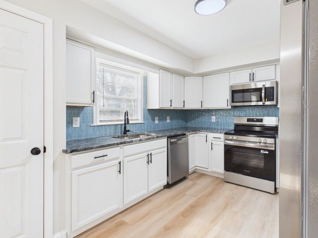 1 Richbourg Ct Court, Greenville, SC 29615