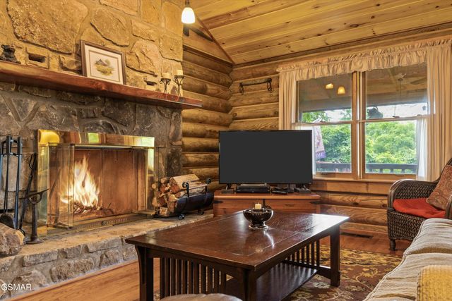 3114 Hatcher Top Road, Sevierville, TN 37862