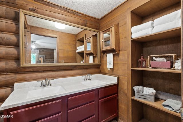 3114 Hatcher Top Road, Sevierville, TN 37862