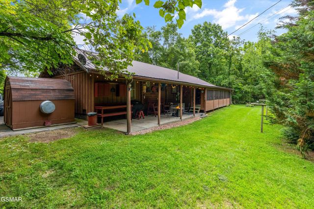 3114 Hatcher Top Road, Sevierville, TN 37862