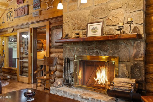 3114 Hatcher Top Road, Sevierville, TN 37862