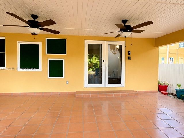 985 SW 10th Street, Miami, FL 33130