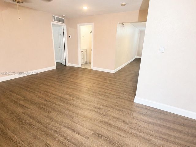 985 SW 10th Street, Miami, FL 33130