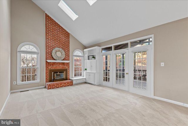 6902 COMPTON HEIGHTS CIR, Clifton, VA 20124