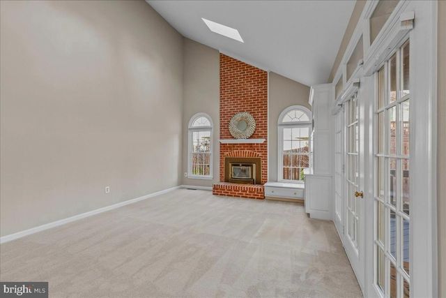 6902 COMPTON HEIGHTS CIR, Clifton, VA 20124