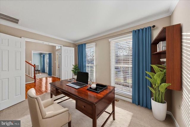 6902 COMPTON HEIGHTS CIR, Clifton, VA 20124