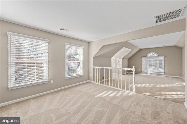 6902 COMPTON HEIGHTS CIR, Clifton, VA 20124