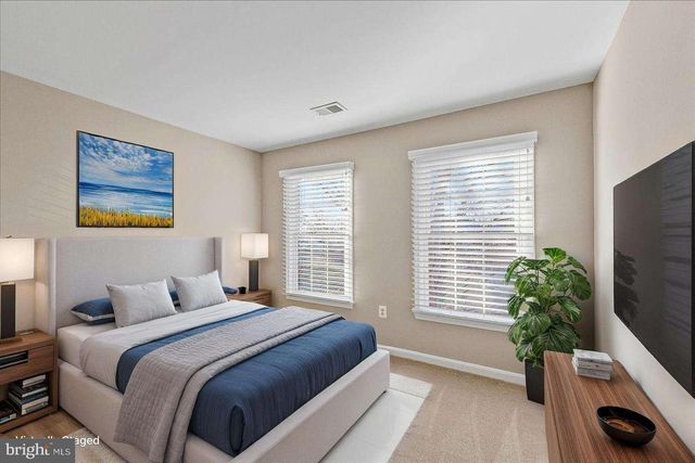 6902 COMPTON HEIGHTS CIR, Clifton, VA 20124