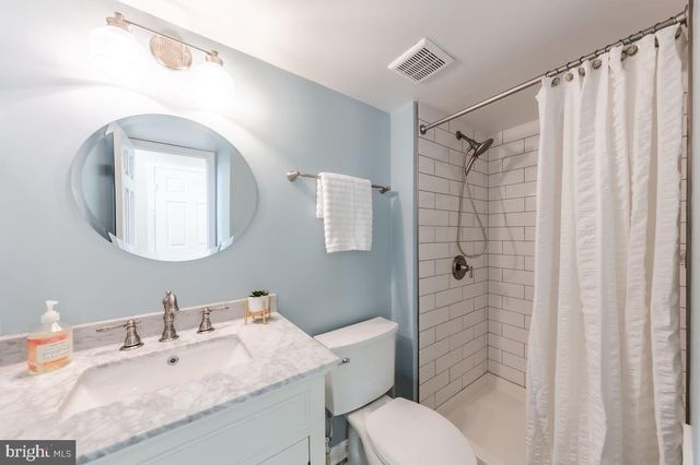 6902 COMPTON HEIGHTS CIR, Clifton, VA 20124