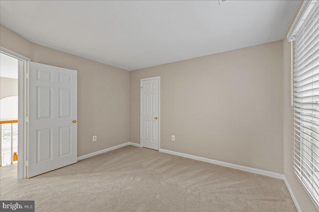 6902 COMPTON HEIGHTS CIR, Clifton, VA 20124