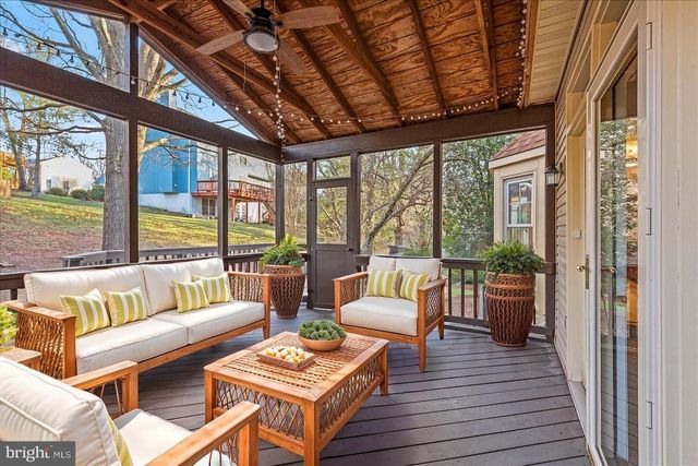 6902 COMPTON HEIGHTS CIR, Clifton, VA 20124