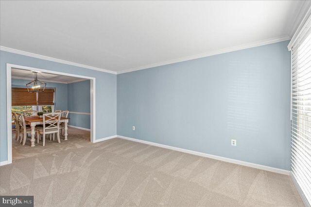 6902 COMPTON HEIGHTS CIR, Clifton, VA 20124