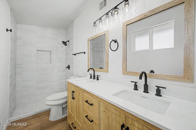 7921 N Paul Revere Place, Tucson, AZ 85741