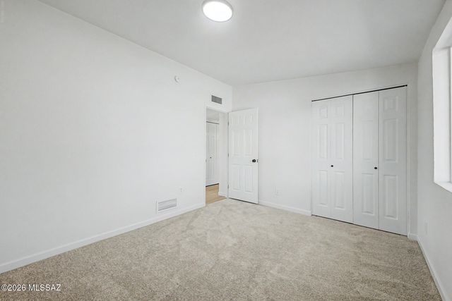 7921 N Paul Revere Place, Tucson, AZ 85741