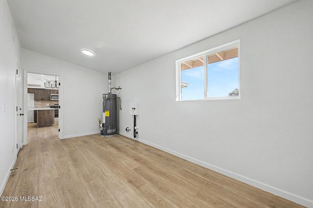 7921 N Paul Revere Place, Tucson, AZ 85741