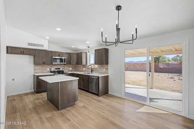 7921 N Paul Revere Place, Tucson, AZ 85741