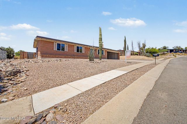 7921 N Paul Revere Place, Tucson, AZ 85741