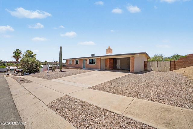 7921 N Paul Revere Place, Tucson, AZ 85741