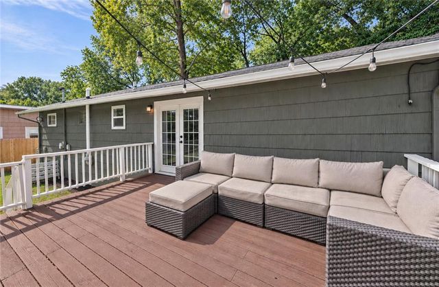 6141 CATALINA Street, Fairway, KS 66205