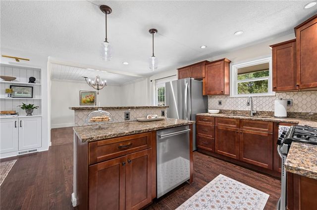 6141 CATALINA Street, Fairway, KS 66205