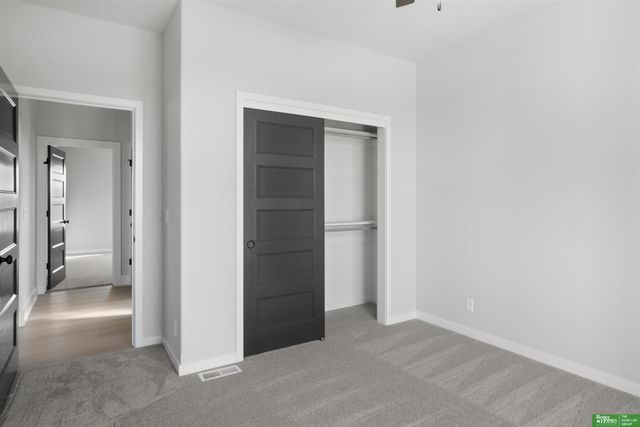 10705 S 219th Avenue, Gretna, NE 68028