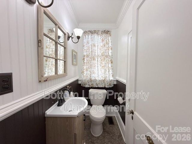 613 S York Street, Gastonia, NC 28052