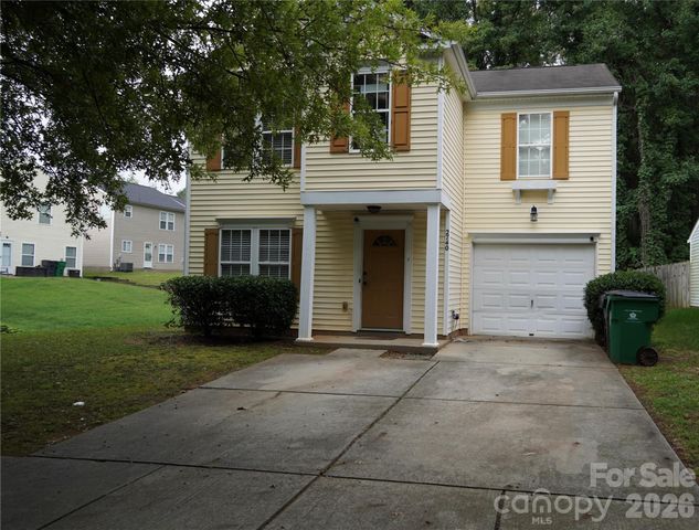 2740 Meadow Knoll Drive, Charlotte, NC 28269