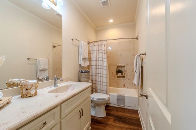 355 Cavitt Court, Robinson, TX 76706