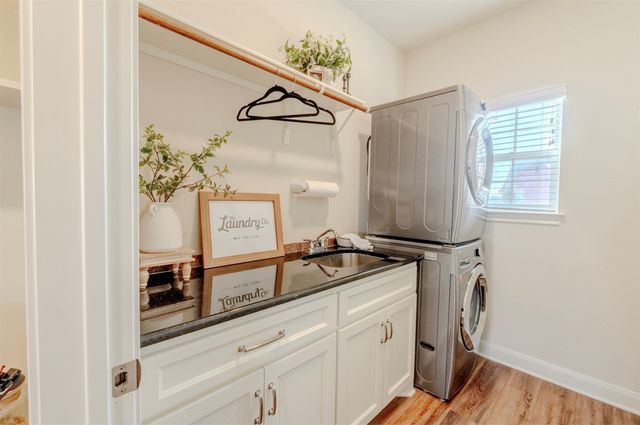 355 Cavitt Court, Robinson, TX 76706