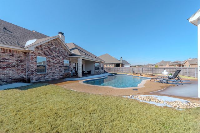 355 Cavitt Court, Robinson, TX 76706