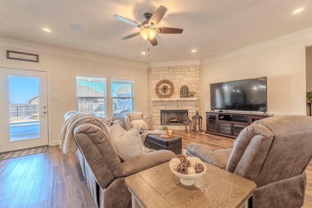 355 Cavitt Court, Robinson, TX 76706