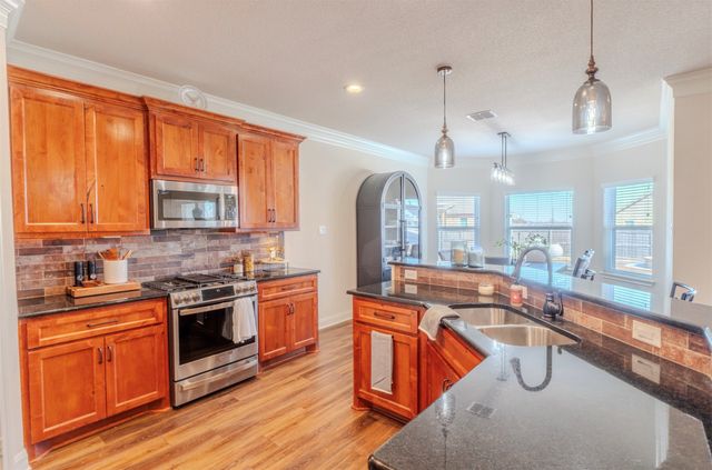 355 Cavitt Court, Robinson, TX 76706