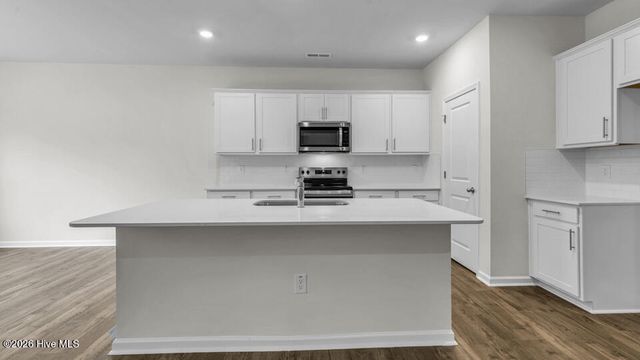 1102 Shoreline Drive, Vass, NC 28394