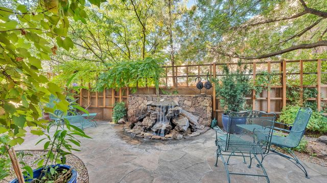 1901 Via Del Sol NE, Albuquerque, NM 87110