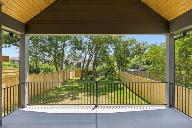 832B Neartop Dr, Nashville, TN 37205