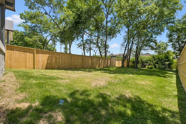 832B Neartop Dr, Nashville, TN 37205