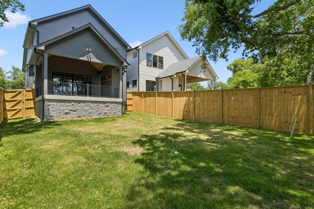 832B Neartop Dr, Nashville, TN 37205
