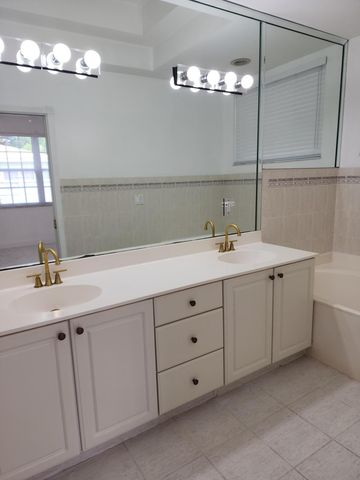 5524 Boynton Gardens Drive, Boynton Beach, FL 33437