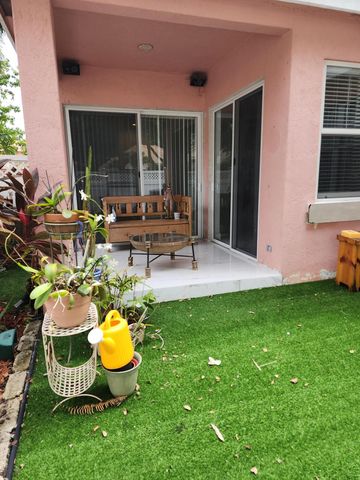 5524 Boynton Gardens Drive, Boynton Beach, FL 33437