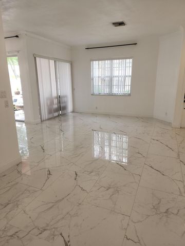 5524 Boynton Gardens Drive, Boynton Beach, FL 33437