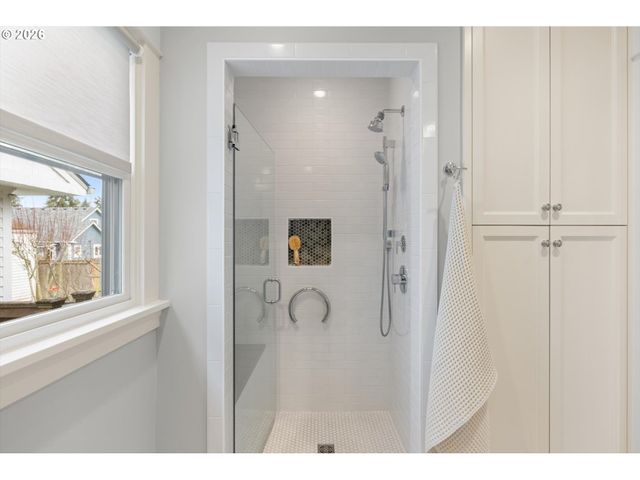 3431 Ne ALAMEDA St, Portland, OR 97212