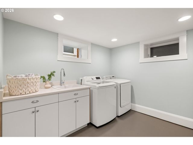 3431 Ne ALAMEDA St, Portland, OR 97212