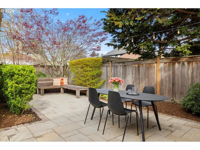 3431 Ne ALAMEDA St, Portland, OR 97212