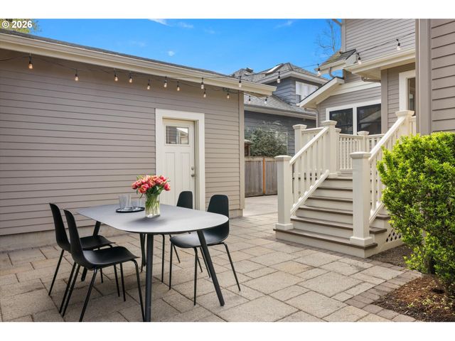 3431 Ne ALAMEDA St, Portland, OR 97212