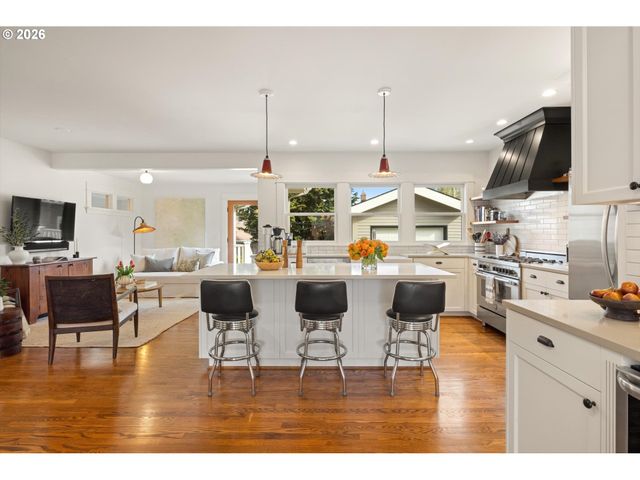 3431 Ne ALAMEDA St, Portland, OR 97212