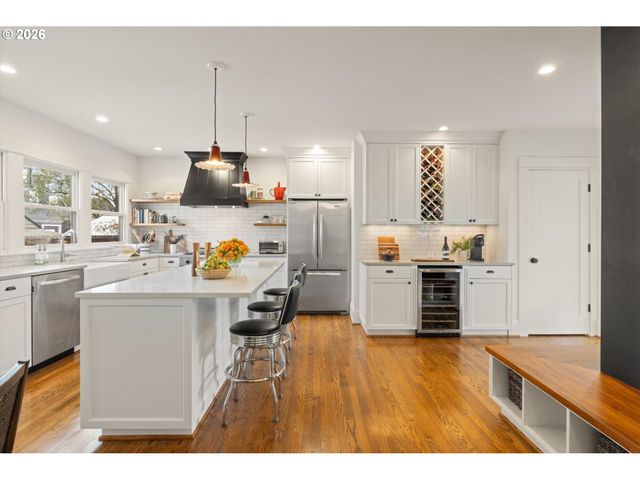 3431 Ne ALAMEDA St, Portland, OR 97212