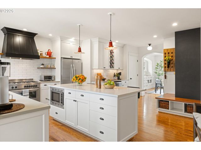 3431 Ne ALAMEDA St, Portland, OR 97212