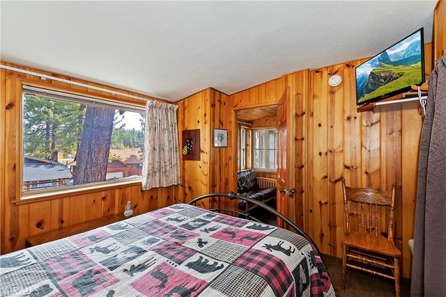 1118 Clubview Avenue, Big Bear Lake, CA 92315