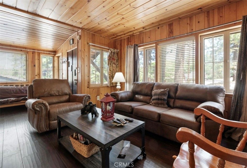Image 5 of property listing at 1118 Clubview Avenue, Big Bear Lake, CA 92315