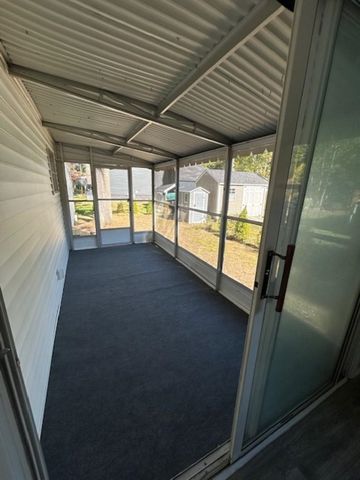 512 Canterbury Drive, Exeter, NH 03833